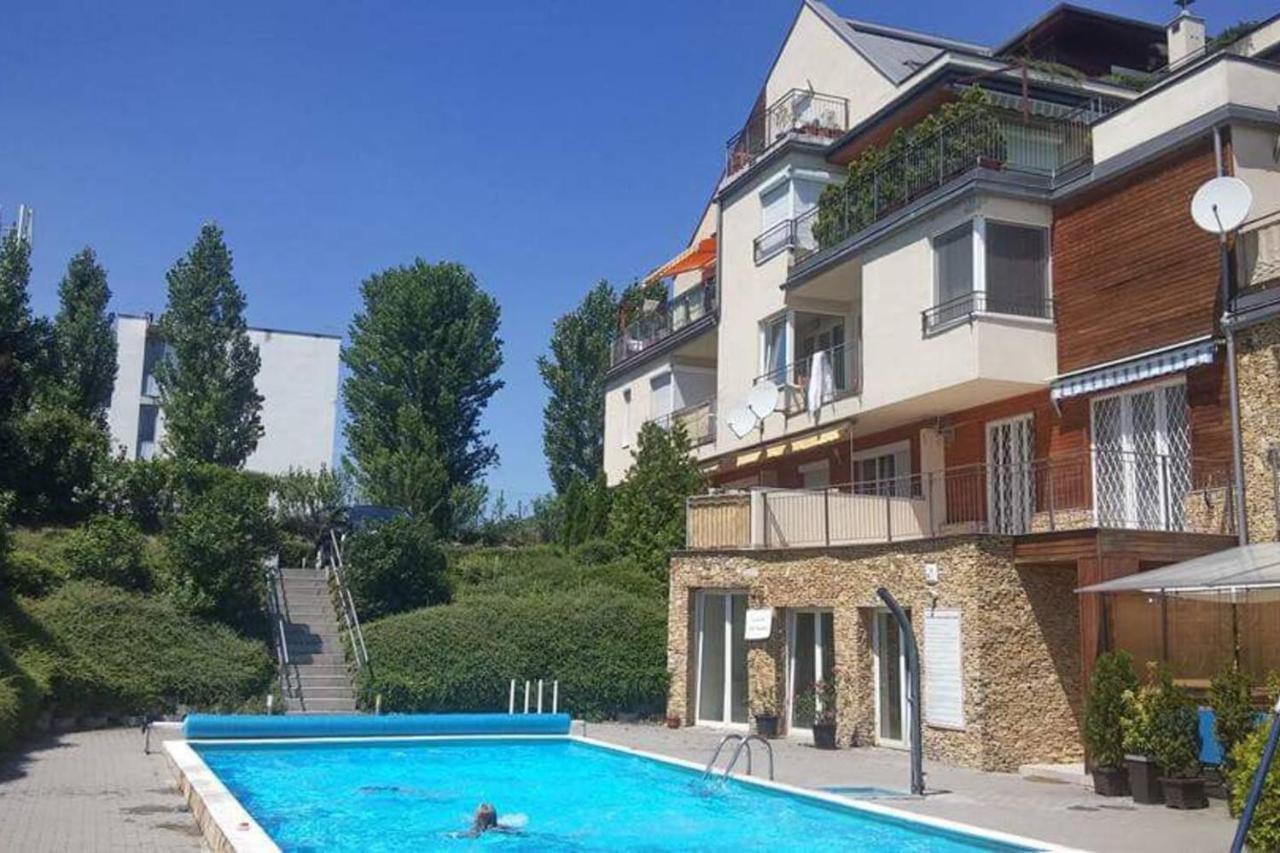 Cool & Pool Apartman Apartamento Balatonfüred Exterior foto